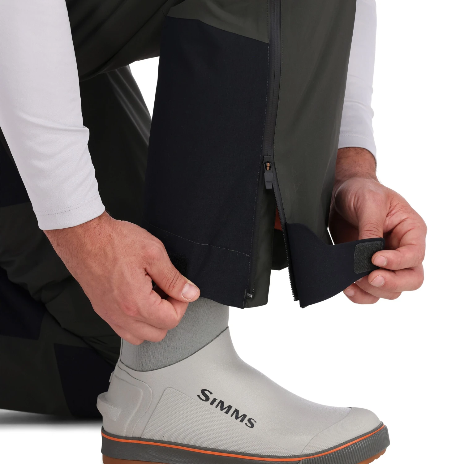 Simms Guide Insulated Bib 12 Simms Guide Insulated Bib - Image 10