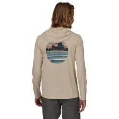 Patagonia Mens Cap Cool Daily Graphic Hoody - Relaxed Sale -Simms || Patagonia || Hareline Sales 231 patagonia mens cap cool daily graphic hoody relaxed skyline stencil pumice x dye 03 d33f3418 4252 47ef b8a7 3ffe679f4894