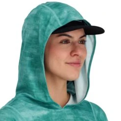 Simms Women's Challenger Solar Hoody -Simms || Patagonia || Hareline Sales 231 simms womens challenger solar hoody gulf blue daze 02