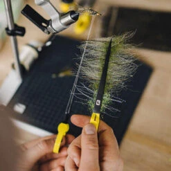 Loon Outdoors LOON D-LOOP TWEEZER -Simms || Patagonia || Hareline Sales D Loop Tweezer alt 5 1000x 17cd9c7a c967 4f13 bd12 0a73a43b0594