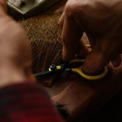 Loon Outdoors LOON RAZOR SCISSOR 4" -Simms || Patagonia || Hareline Sales Razor Scissors alt 4 1000x 55010c80 a005 4683 a8b9 cf42ddef4864