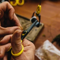 Loon Outdoors LOON RAZOR SCISSOR 4" -Simms || Patagonia || Hareline Sales Razor Scissors alt 7 1000x 5705c31b 6504 4523 9567 231e8d0cac6c