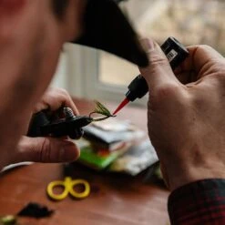 Loon Outdoors LOON UV CLEAR FLY FINISH - FLOW 10 Loon Outdoors LOON UV CLEAR FLY FINISH - FLOW -Simms || Patagonia || Hareline Sales uv clear fly finish alt 1 1200x d0fe91cb b47f 4dcd 88a7 481610e870cd